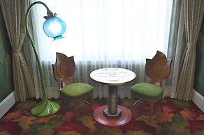 Tokyo Disneyland Hotel