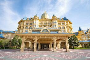 Tokyo Disneyland Hotel