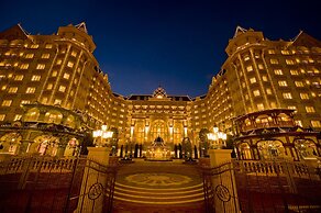 Tokyo Disneyland Hotel