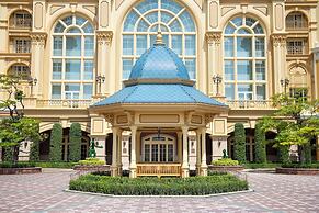 Tokyo Disneyland Hotel
