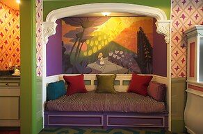 Tokyo Disneyland Hotel