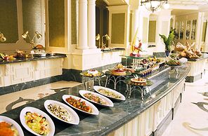 Tokyo Disneyland Hotel