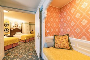 Tokyo Disneyland Hotel