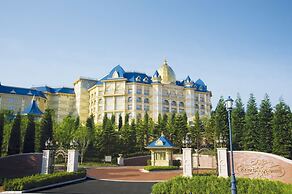 Tokyo Disneyland Hotel
