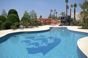 Tokyo Disneyland Hotel