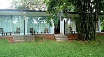 Bridge Hotel Negombo