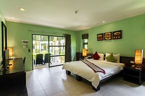 Baan Khaolak Beach Resort