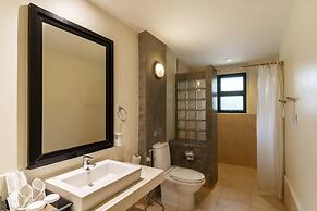 Baan Khaolak Beach Resort