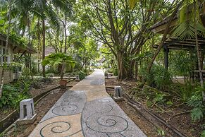 Baan Khaolak Beach Resort