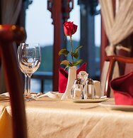 Halong Royal Palace Cruise