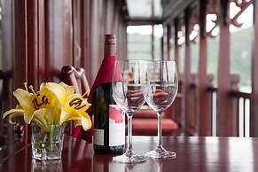 Halong Royal Palace Cruise