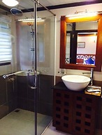 Halong Royal Palace Cruise