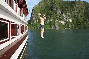 Halong Royal Palace Cruise