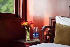 Halong Royal Palace Cruise