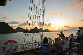 Halong Royal Palace Cruise