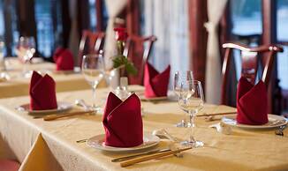 Halong Royal Palace Cruise