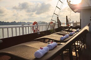 Halong Royal Palace Cruise