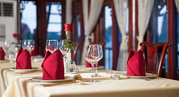 Halong Royal Palace Cruise