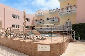 Thelesi Apartments