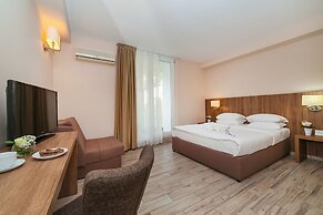 Hotel Sato