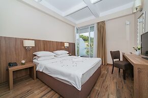 Hotel Sato