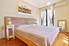 Glyfada Seaside Residence