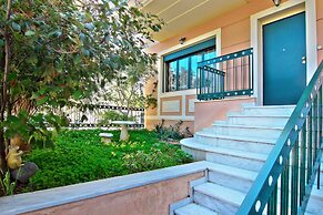 Glyfada Seaside Residence