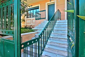 Glyfada Seaside Residence