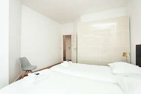 Stayci Serviced Apartments Royal Nassau