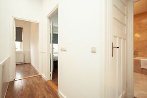 Stayci Serviced Apartments Royal Nassau
