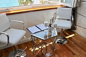 Galeria Valeria Seaside Downtown - MAG Quaint & Elegant Boutique Hotel