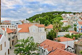 Galeria Valeria Seaside Downtown - MAG Quaint & Elegant Boutique Hotel