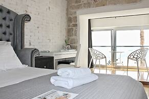 Galeria Valeria Seaside Downtown - MAG Quaint & Elegant Boutique Hotel