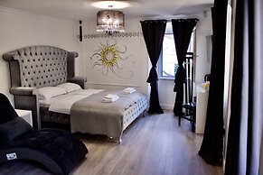 Galeria Valeria Seaside Downtown - MAG Quaint & Elegant Boutique Hotel