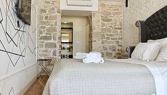 Galeria Valeria Seaside Downtown - MAG Quaint & Elegant Boutique Hotel