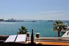 Galeria Valeria Seaside Downtown - MAG Quaint & Elegant Boutique Hotel