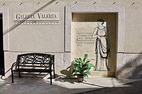 Galeria Valeria Seaside Downtown - MAG Quaint & Elegant Boutique Hotel