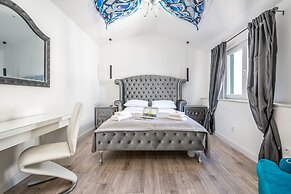 Galeria Valeria Seaside Downtown - MAG Quaint & Elegant Boutique Hotel