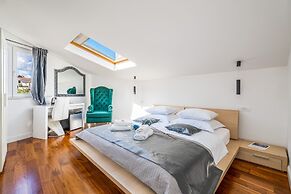 Galeria Valeria Seaside Downtown - MAG Quaint & Elegant Boutique Hotel