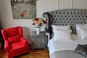 Galeria Valeria Seaside Downtown - MAG Quaint & Elegant Boutique Hotel