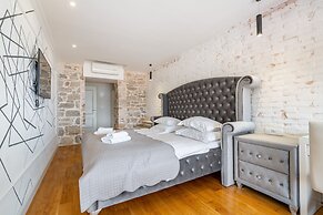 Galeria Valeria Seaside Downtown - MAG Quaint & Elegant Boutique Hotel