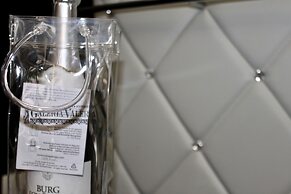 Galeria Valeria Seaside Downtown - MAG Quaint & Elegant Boutique Hotel