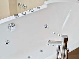 Galeria Valeria Seaside Downtown - MAG Quaint & Elegant Boutique Hotel