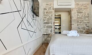 Galeria Valeria Seaside Downtown - MAG Quaint & Elegant Boutique Hotel