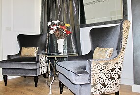 Galeria Valeria Seaside Downtown - MAG Quaint & Elegant Boutique Hotel