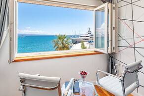 Galeria Valeria Seaside Downtown - MAG Quaint & Elegant Boutique Hotel