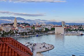 Galeria Valeria Seaside Downtown - MAG Quaint & Elegant Boutique Hotel