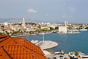 Galeria Valeria Seaside Downtown - MAG Quaint & Elegant Boutique Hotel