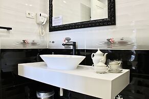 Galeria Valeria Seaside Downtown - MAG Quaint & Elegant Boutique Hotel