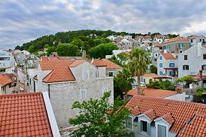 Galeria Valeria Seaside Downtown - MAG Quaint & Elegant Boutique Hotel